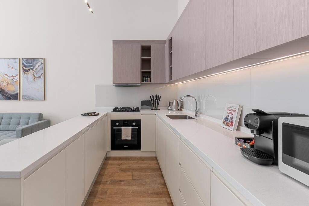 Elegant On The Iconic Gloucester Road * London