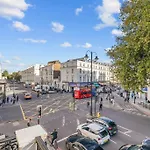 Elegant Apartment On The Iconic Gloucester Road